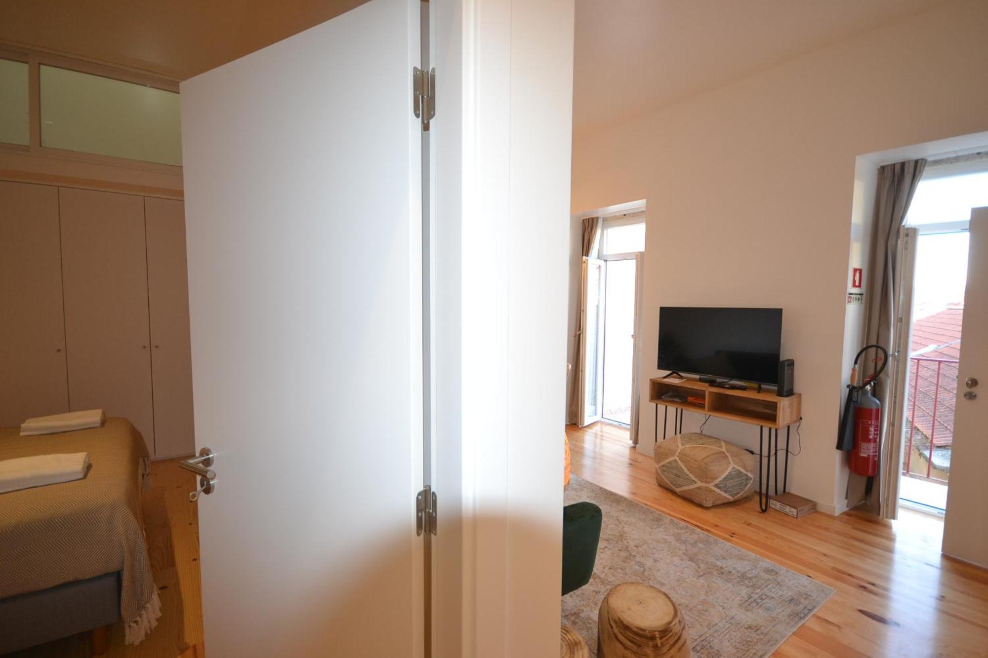 Try Mouraria Apartment *